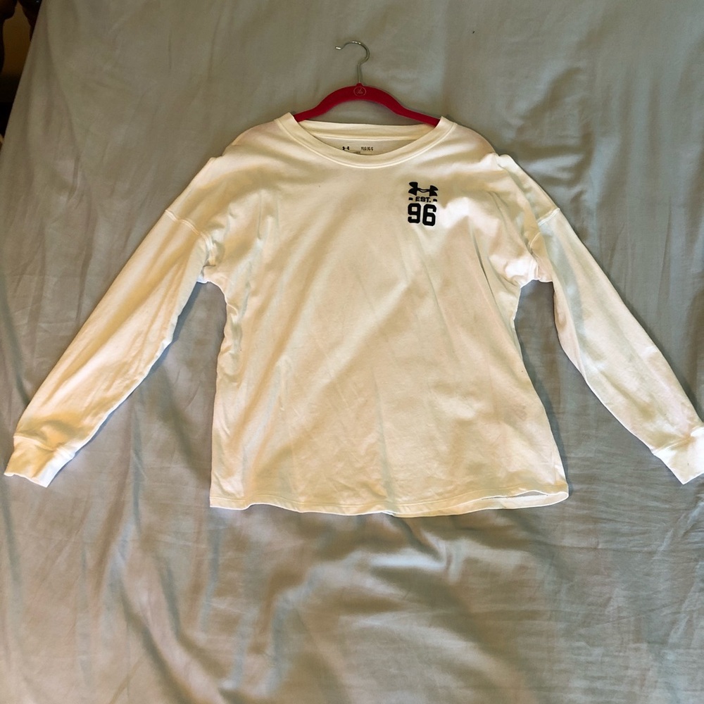 under armour loose white shirt